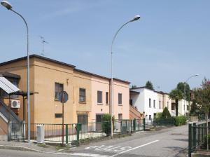 Edifici residenziali nel Villaggio Giardino Necchi INA-Casa, Pavia (PV) - fotografia di Introini, Marco (2015)