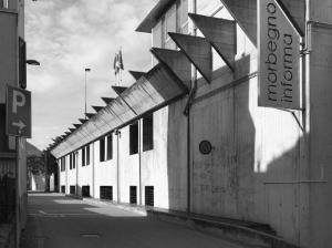 Stazione degli autobus STPS e sede della Comunità Montana, Morbegno (SO) - fotografia di Introini, Marco (2015)