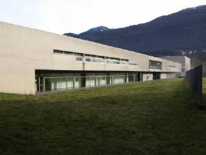 Edificio scolastico per l'istruzione professionale (IPSIA), Sondrio (SO) - fotografia di Negri, Matteo (2014)