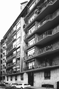 L'edificio visto da via Vigoni - fotografia di Martegani, Vincenzo (2013)