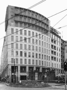 Edificio per abitazioni, negozi e autorimessa in via Albricci 1, Milano (MI) - fotografia di Introini, Marco (2015)