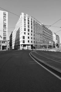 Edificio in via Albricci 10, Milano (MI) - fotografia di Suriano, Stefano (2016)