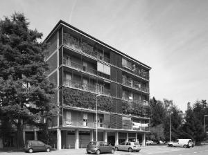 Edificio residenziale al quartiere Monterosso - fotografia di Introini, Marco (2015)