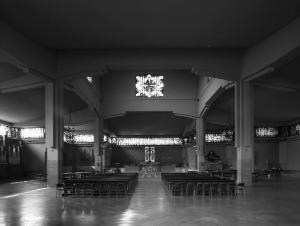L'interno della navata centrale - fotografia di Introini, Marco (2015)