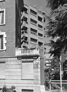 Edificio per abitazioni in via Botta 43, Milano (MI) (2012)