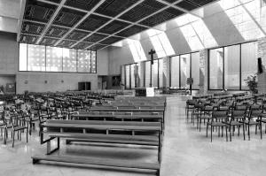 Chiesa di S. Ireneo, Cesano Boscone (MI) - fotografia di Suriano, Stefano (2016)