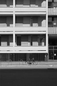 Edificio per abitazioni in via Sforza, Milano (MI) - fotografia di Suriano, Stefano (2016)