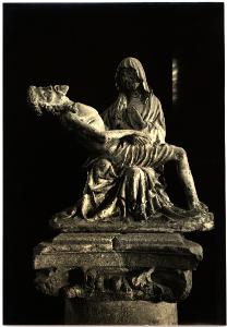 Aquileia - Basilica. Navata destra, cappella di S. Girolamo, Pietà policroma in pietra, scultura (scuola tedesca, fine XV sec.).