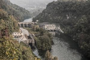 Calusco d'Adda - Fiume Adda - Diga Nuova (o Diga di Robbiate) - Canale Edison - Centrale idroelettrica "Guido Semenza" - Vegetazione