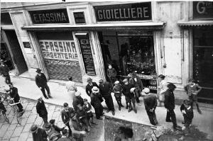 Pavia - Corso Strada Nuova 51 - negozio - Gioielleria Eugenio Fassina - vetrina