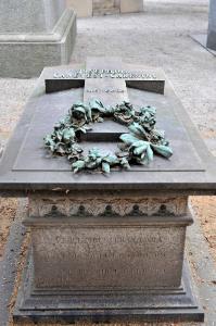 Monumento sepolcrale della famiglia Canavesi Carenini