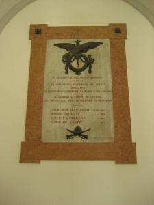 Lapide commemorativa dei camerati caduti durante la I guerra mondiale
