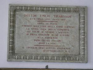 Lapide dedicata al Dr. Tiraboschi Emilio.