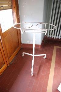 Carrello porta strumenti chirurgici