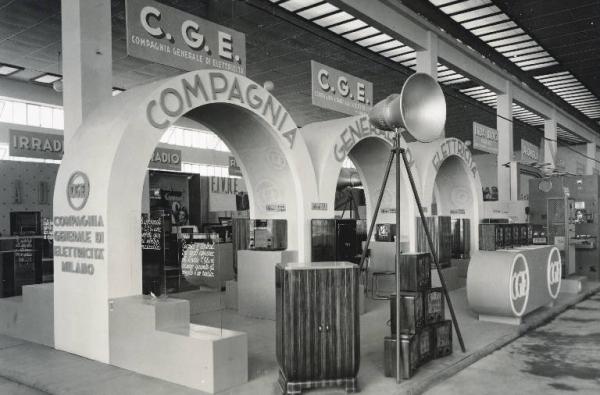 Fiera di Milano - Campionaria 1937 - Padiglione della radio-cine, ottica e fotografia - Stand della CGE (Compagnia generale di elettricità) 