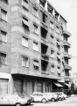 Edificio residenziale, Milano. Fronte verso via Morosini (AACR).